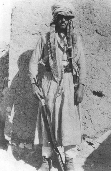 عربي مع سلاحة
